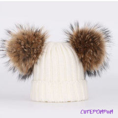 RENDKÍVÜL MELEG SZETT - CUTEPOMPOM SAPKA ÉS SÁL